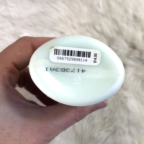 Victoria's Secret NEW Body Lotion "Aqua Kiss" 250 ml / 8.4 Ounce Full Bottle - Picture 4 of 5